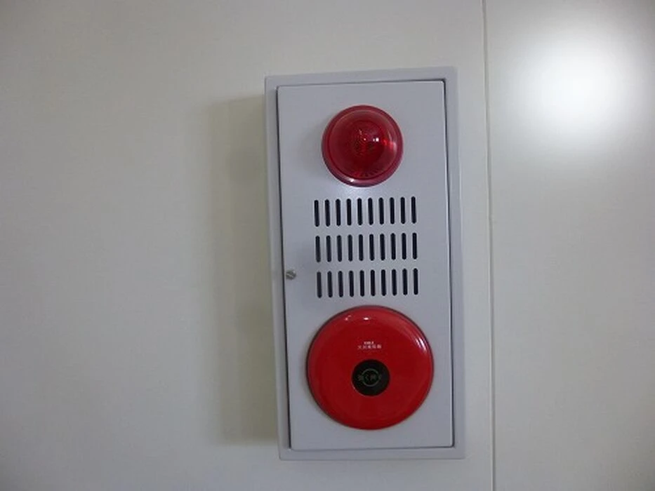 画像1441：避難器具避難ハッチ交換後