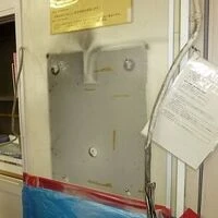 画像1531：避難器具避難ハッチ交換後